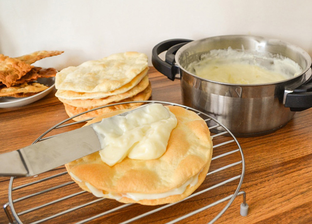 Готовим коржи