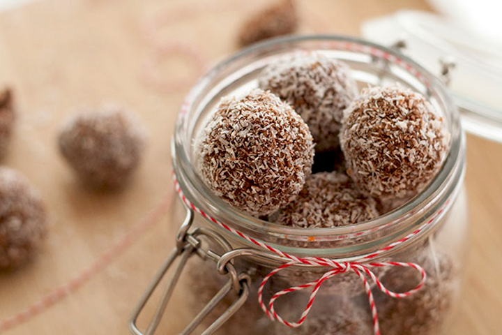 снежные шарики с кокосовой стружкой